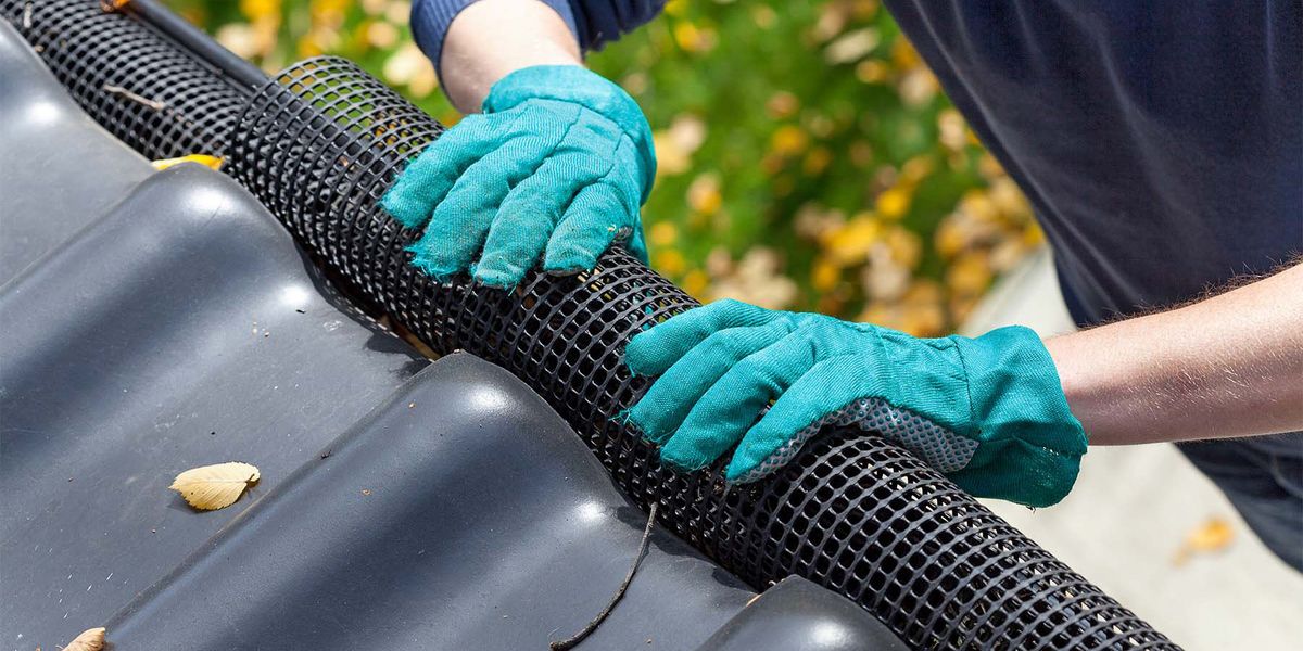 Installation of gutter screens