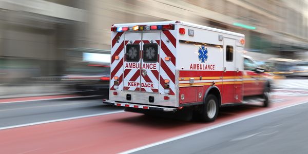 https://www.usfa.fema.gov/img/photos/responding-ambulance-600w.jpg